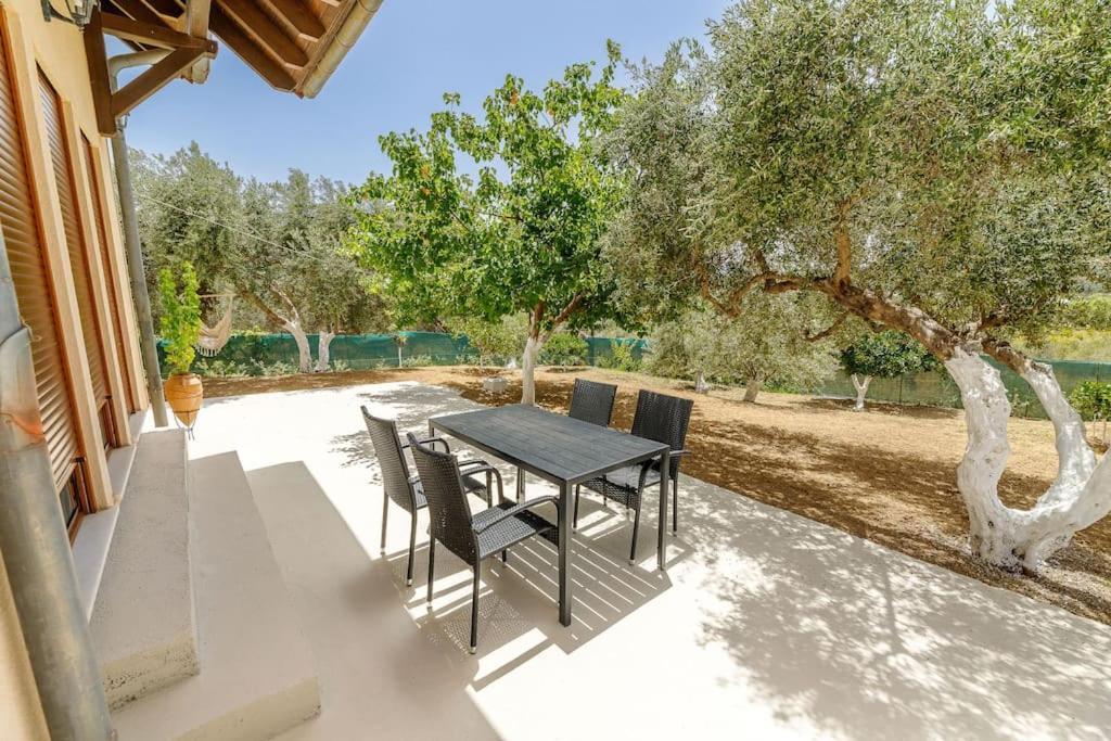 Olive Garden Villa Chania Chrissi Akti Chania Exterior foto